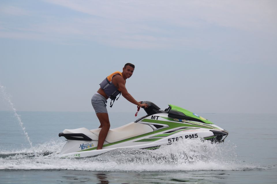 30 Minute Jet Ski Along Al Mamzar In Dubai