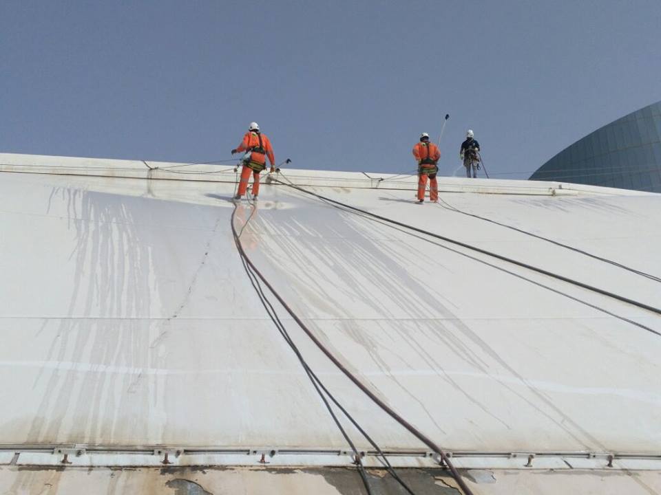Outer Glass Cleaning By Rope Access 0558426325