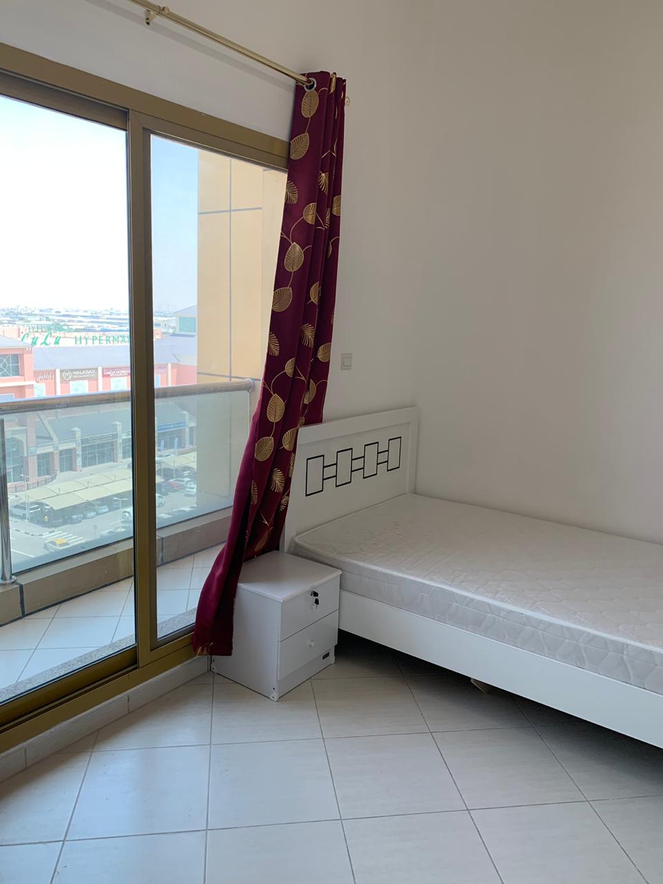 Close Partition Room With Private Balcony And Sharing Bathroom 702r3