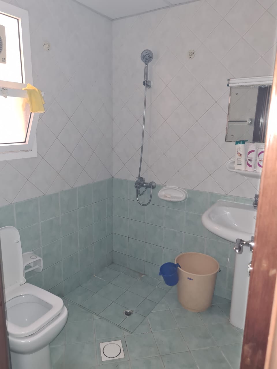 Family Room For Rent Karama Near Adcb Metro Station Working Ladies Or Couples