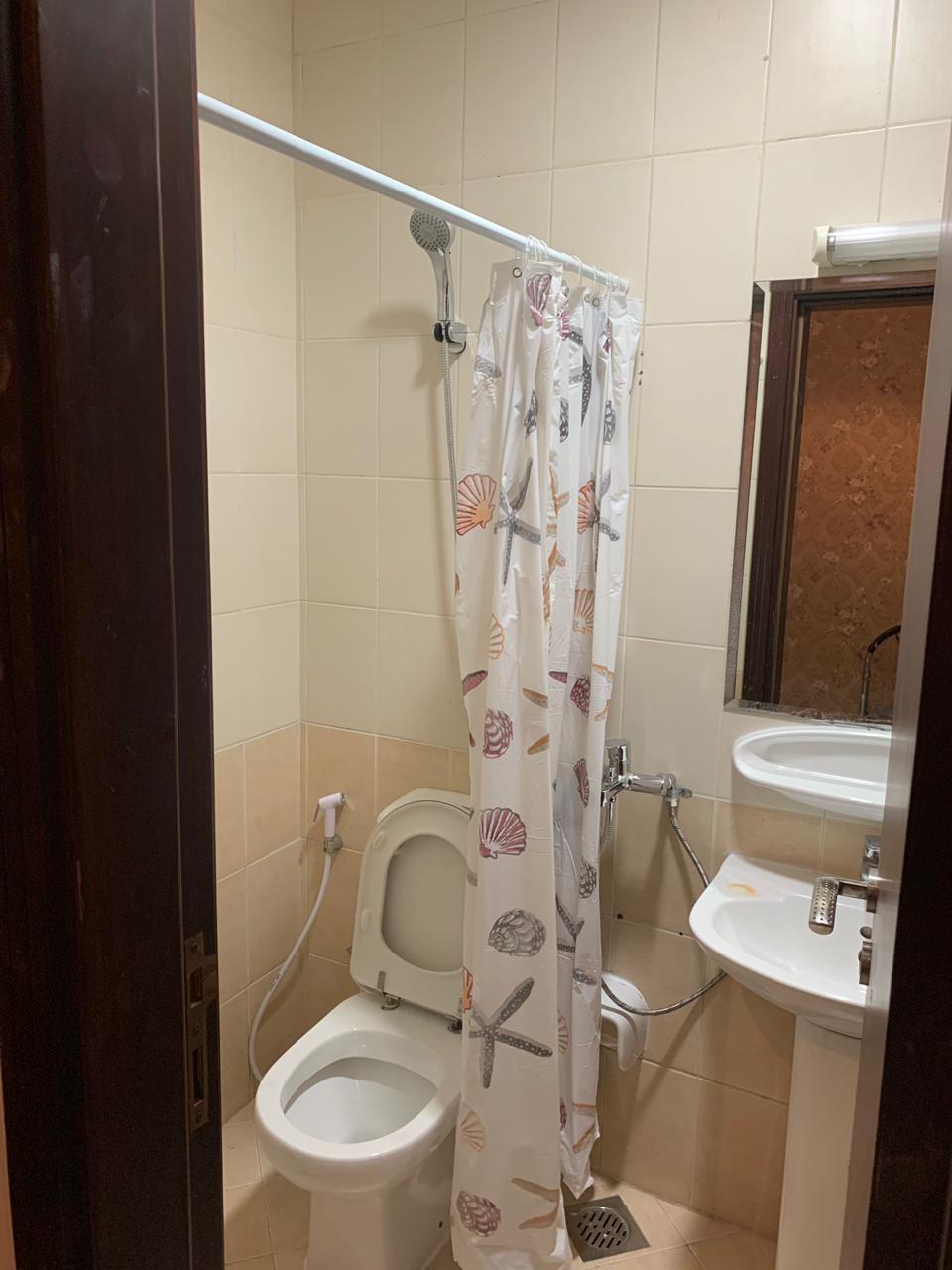 Close Partition Room With Private Balcony And Sharing Bathroom 702r3