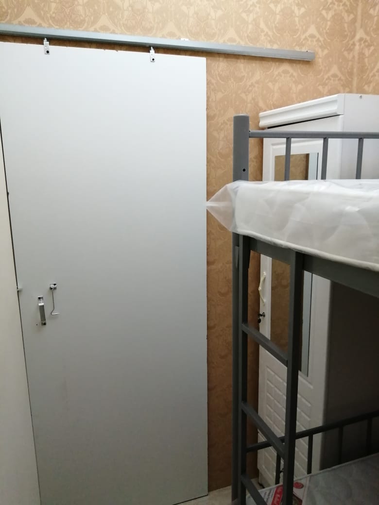Closed Partition Room With Window, Bunkbed And 2 Sharing Bathrooms 401 Room 1