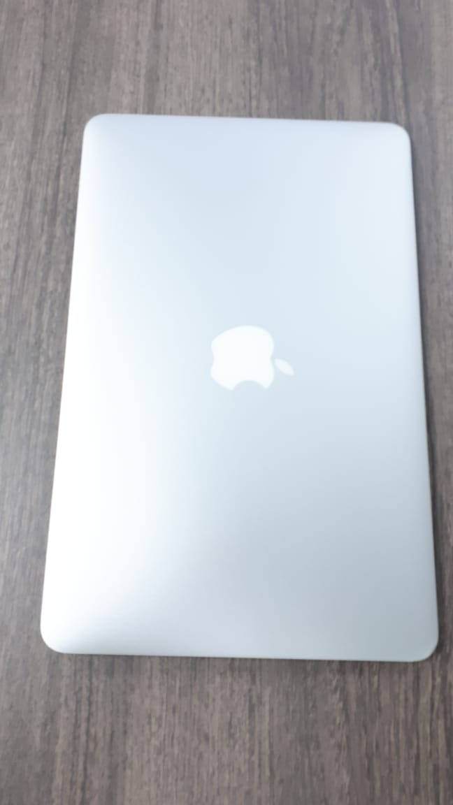 Apple Macbook Air Core I5 in Dubai