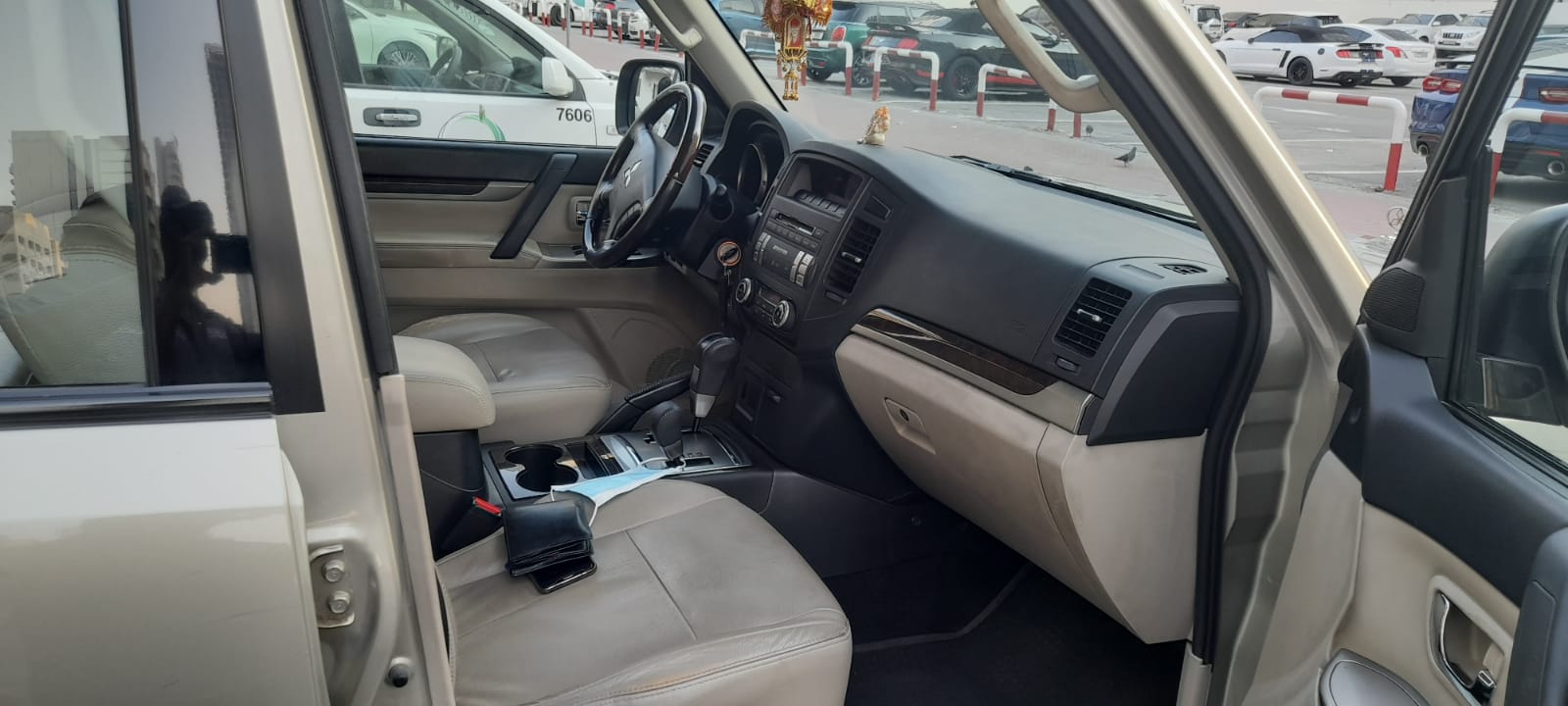 2013 Mitsubishi Pajero Gls for Sale in Dubai
