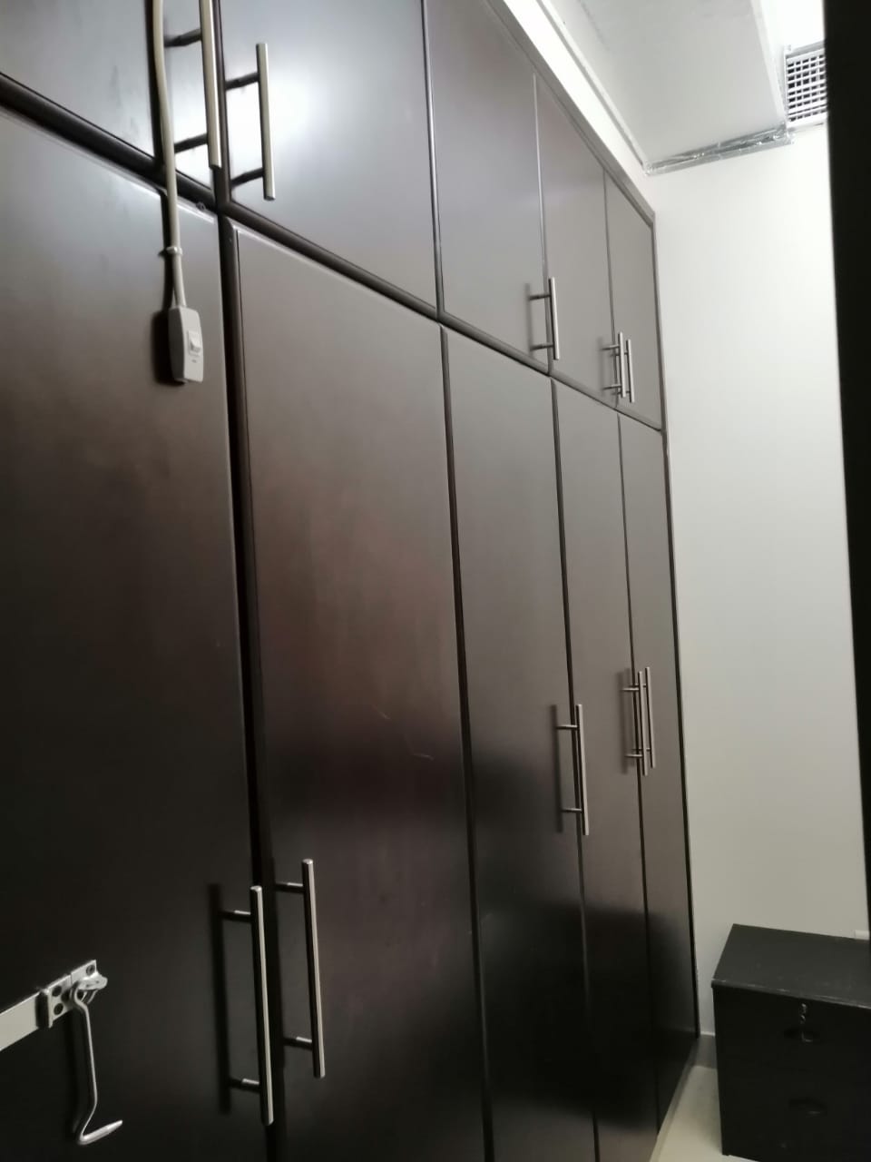 Closed Partition Room With Big Wardrobe For Single