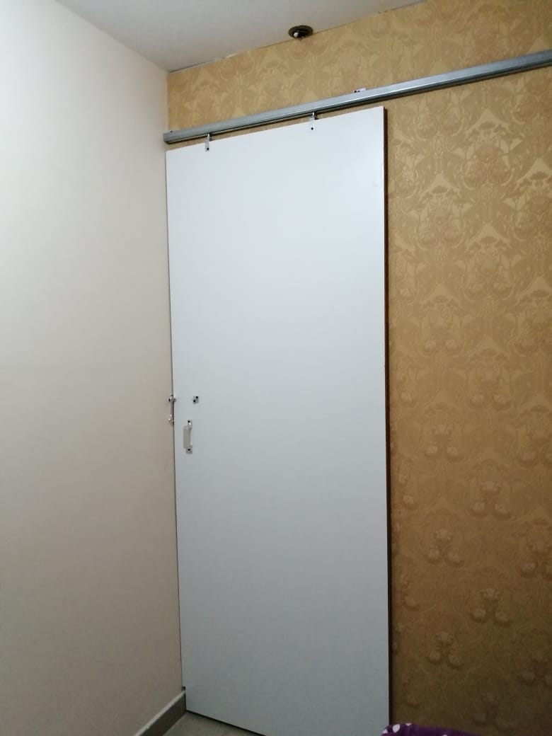 Closed Partition Room With Sharing Full Bathroom With Bathtub