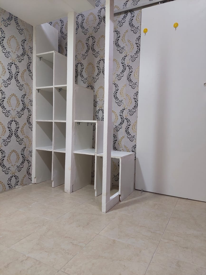 Loft Type Closed Partition With Big Wardrobe And Sharing Bathroom 605r4