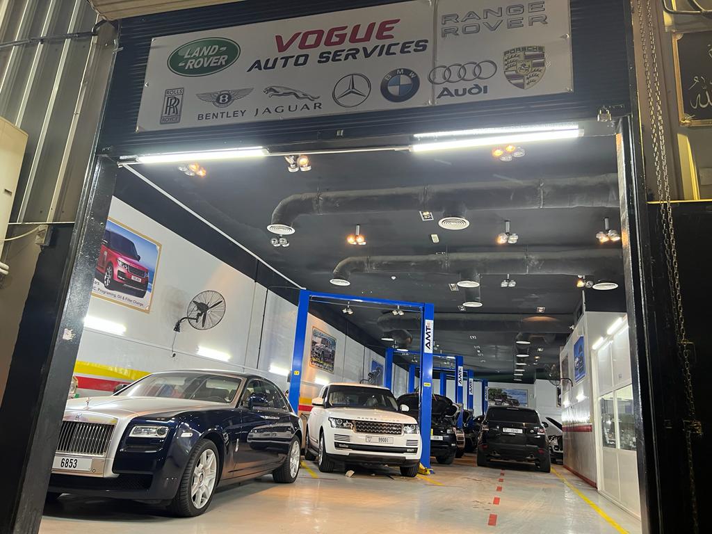 Range Rover And Rolls Royce Services Workshop In Dubai