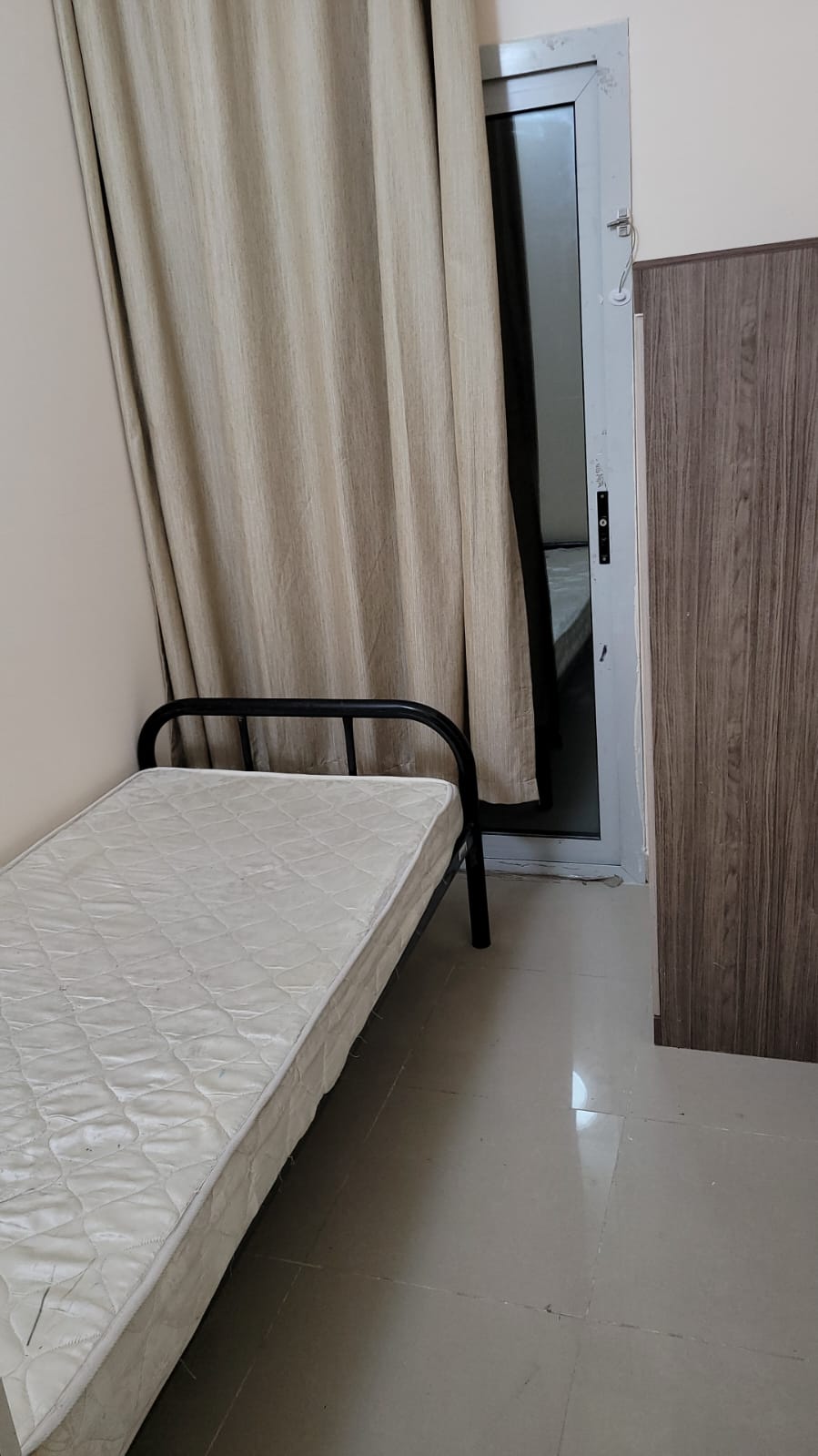 Closed Partition For Females Only With Balcony 3 Mint Walk From Dubai Boarder