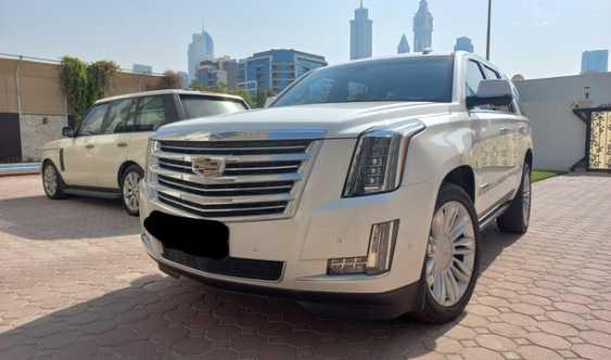 2017 Cadillac Escalade 6 2l V8 for Sale in Dubai