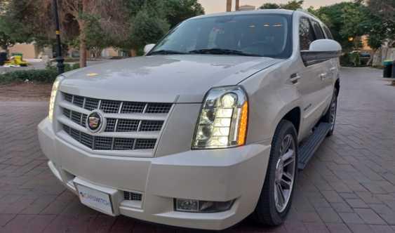 2013 Cadillac Escalade 6 2l V8 for Sale in Dubai