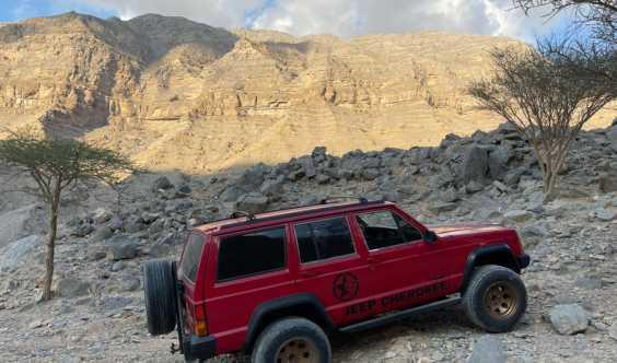 Jeep Cherokee For Sale in Dubai