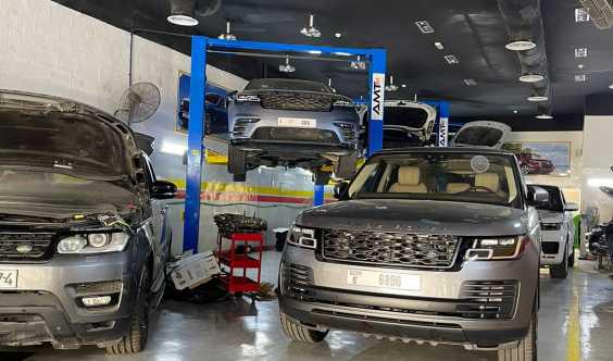 Range Rover Workshop In Al Quoz 3 for Sale