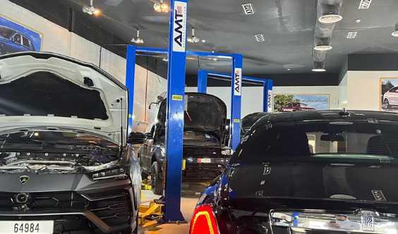 Range Rover Service Center In Ajman for Sale