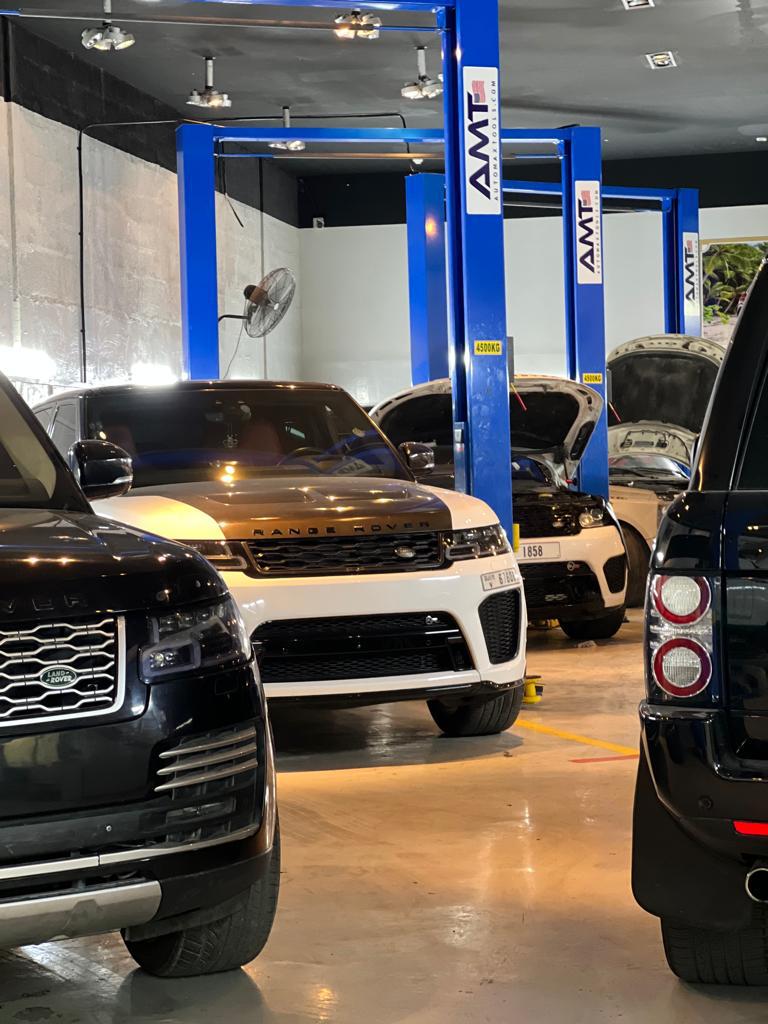 Range Rover And Land Rover Services Center In Dubai