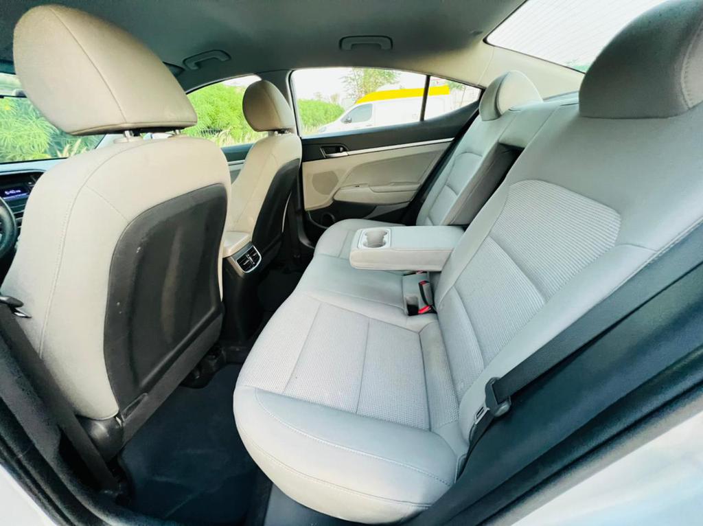 880pm Elantra 1 6l Ll Service History Ll Gcc Ll Excellent Condition