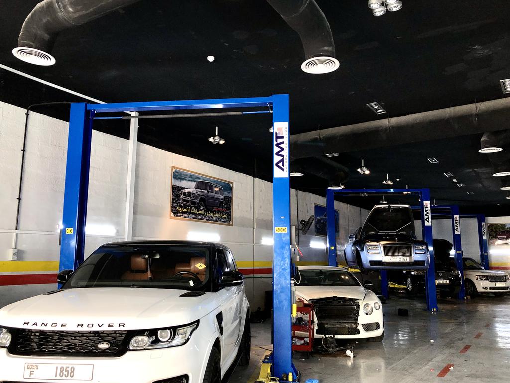 Range Rover Professional Garage In Sharjah