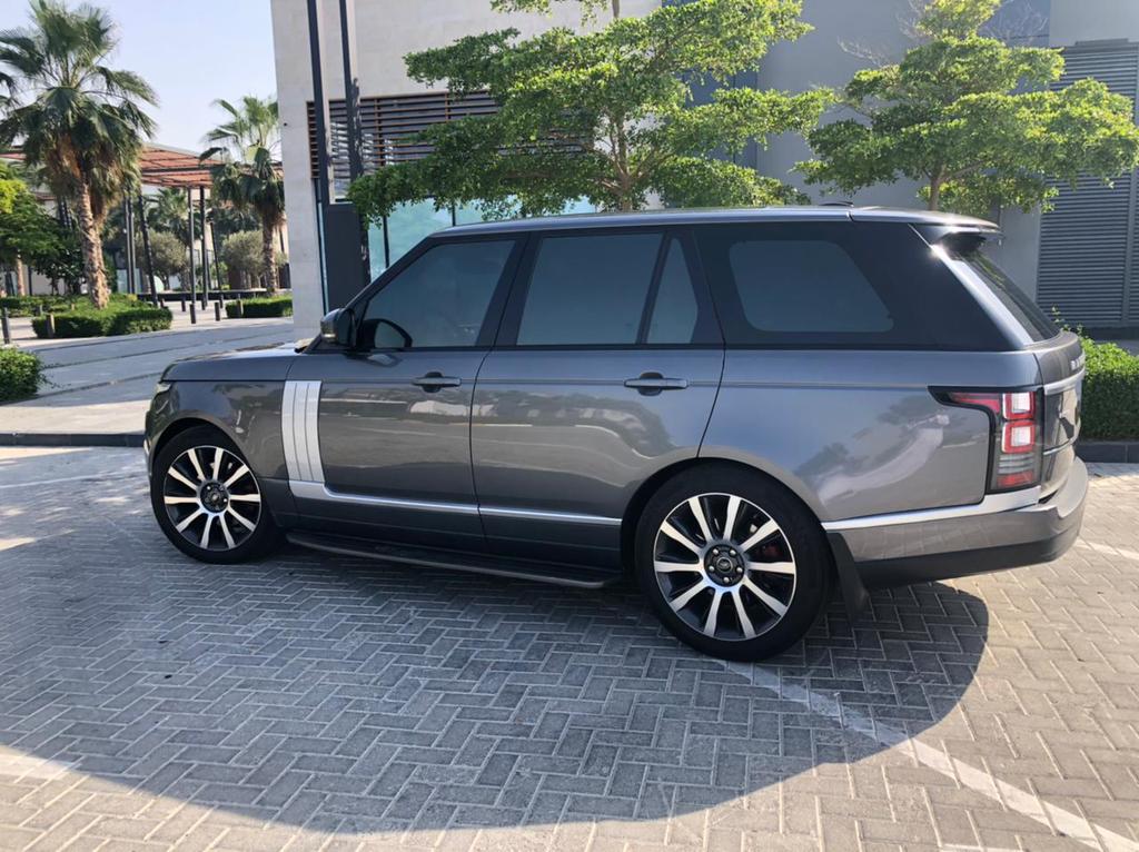 Range Rover And Land Rover Services Center In Sharjah