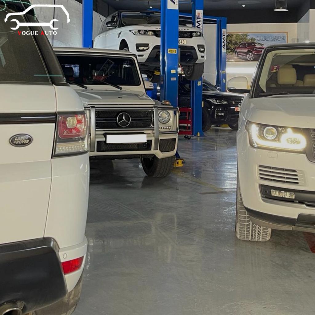 Range Rover And Land Rover Services Workshop In Al Barsha