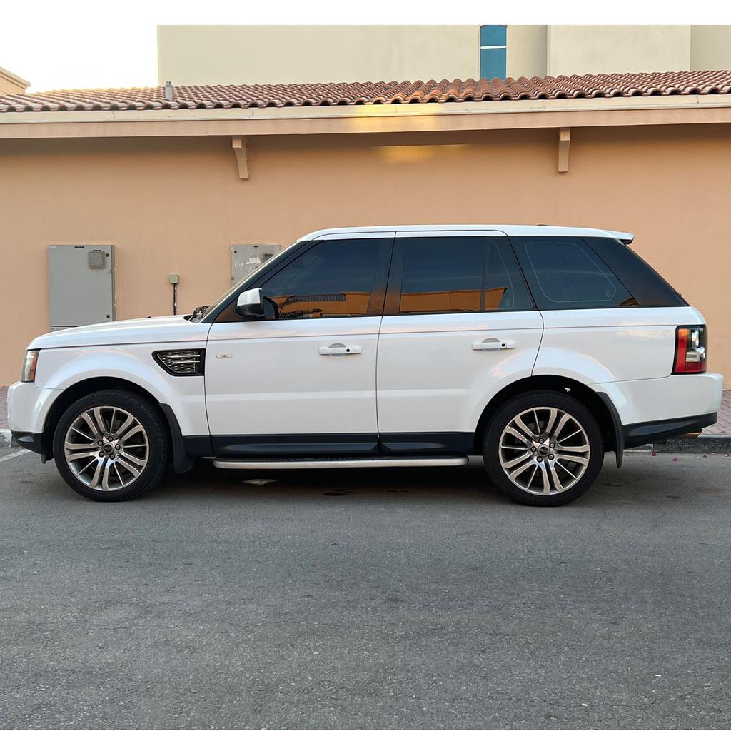 Range Rover Hse Sport 2012 for Sale in Dubai