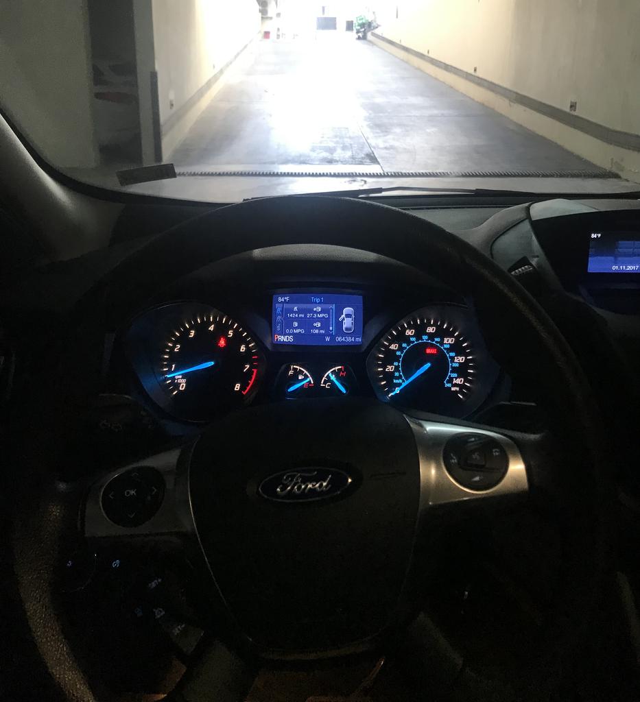 Ford Escape 2015 for Sale in Dubai