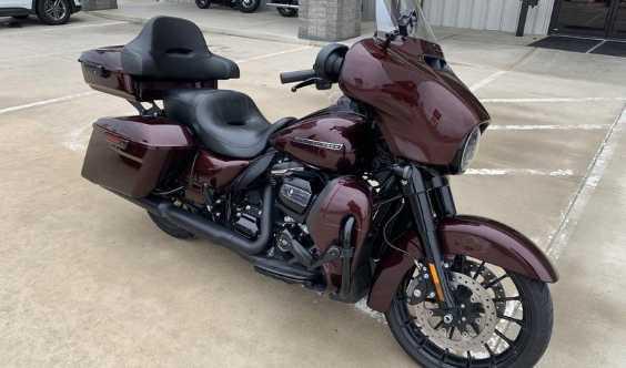 2018 Harley Davidson Street Glide Special in Dubai