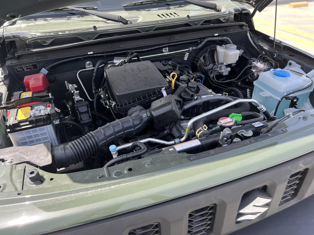 Suzuki Jimny 2022 Model Gcc Spec 1500 Km Price 83000 Dhs