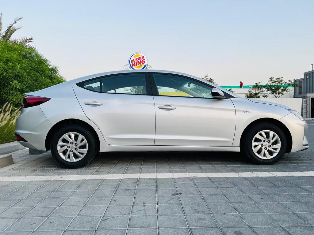 880pm Elantra 1 6l Ll Service History Ll Gcc Ll Excellent Condition