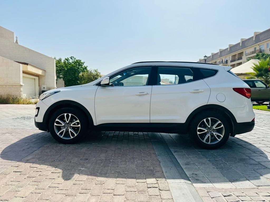 Santafe Mint Condition Gcc for Sale in Dubai