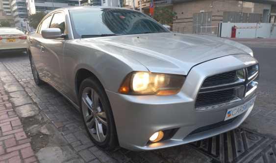 2012 Dodge Charger Rt 5 7l V8 for Sale in Dubai