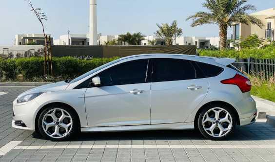 Ford Focus St Ll Service History Ll 2 0 V4 Fwd Ll Gcc Ll Mid Option