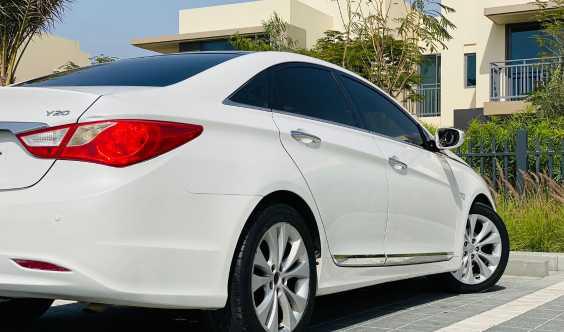 Sonata Ll 2 4 I4 Fwd Ll Sunroof Ll Topend in Dubai