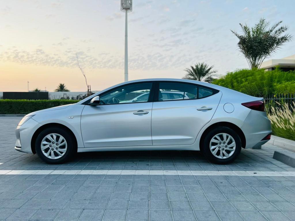 880pm Elantra 1 6l Ll Service History Ll Gcc Ll Excellent Condition