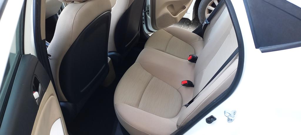 Hyundai Accent 2017 Gear Issue for Sale in Dubai
