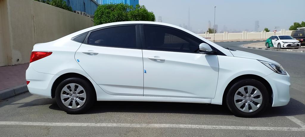 Hyundai Accent Gl 2017 Gcc for Sale in Dubai
