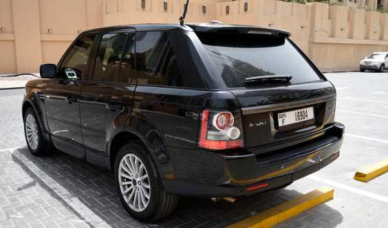 Range Rover Sport Se 5 0l Gcc Super Clean in Dubai