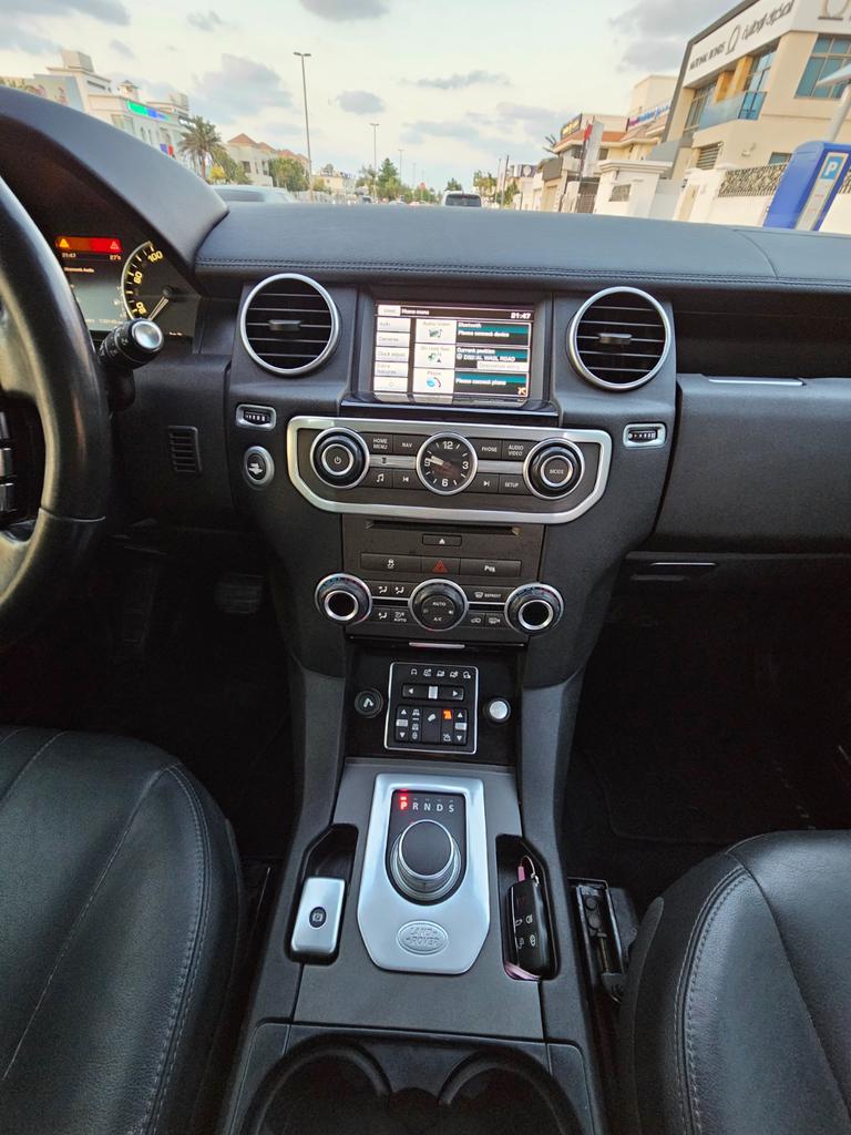 Land Rover Lr4 2015 for Sale in Dubai
