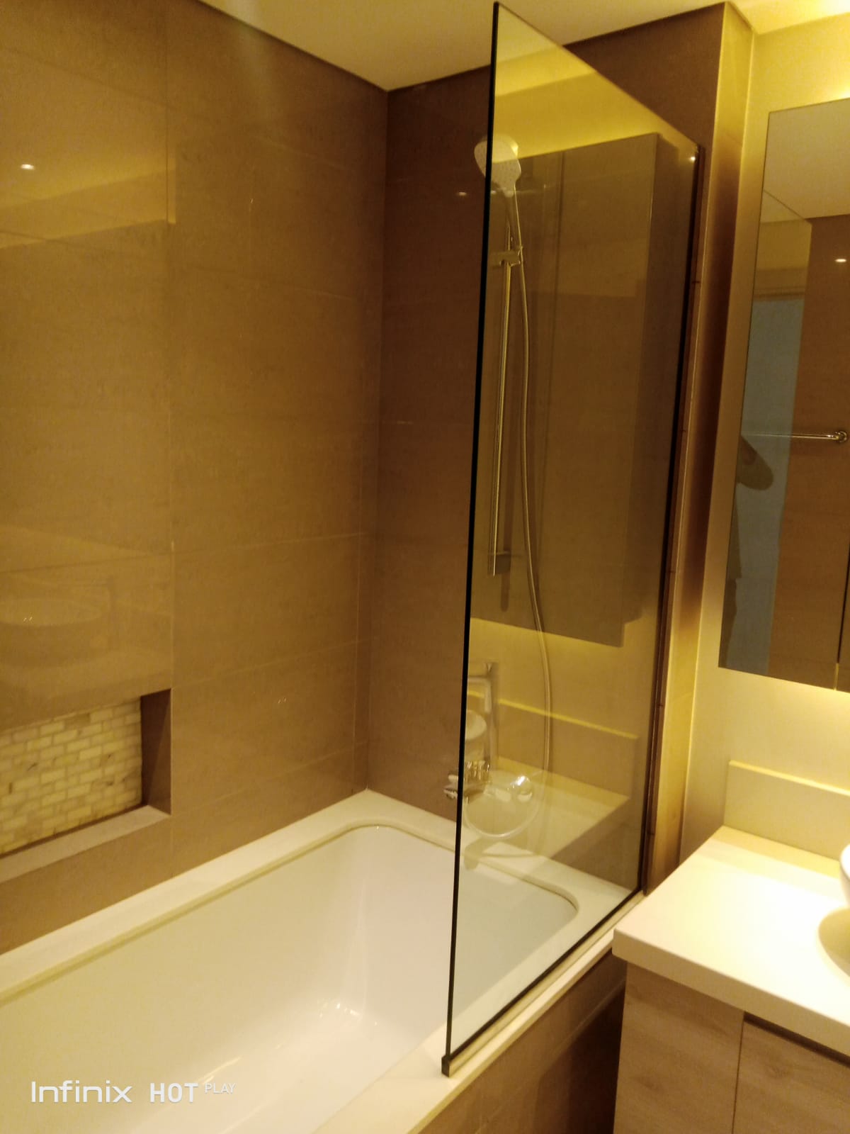Glass Company In Dubai