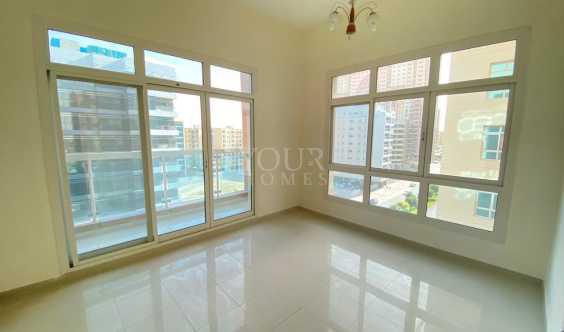 As Vacant 1st April BRight 2 Bedrooms Apartment  In Dso