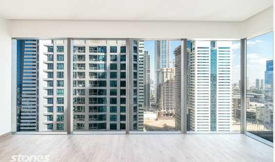 Spacious In Prime Location Offers Luxury Lifestyle