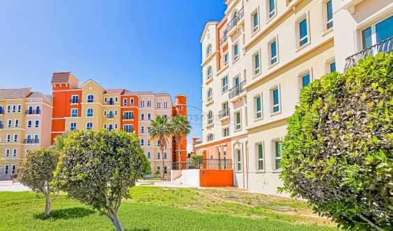 Free 1 Month Street 8 Metro 7 Mins Walk in Dubai