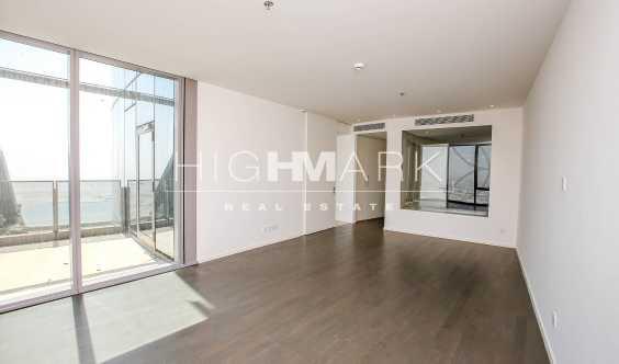 High Floor Gorgeous 3 Bedrooms Apartment  Now Available