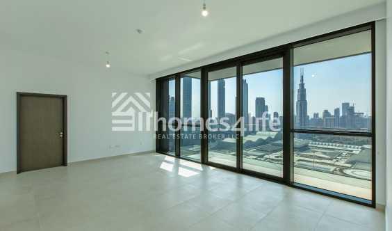 Burj Khalifa View BRand New And Vacant in Dubai