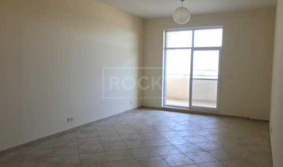 1 Bedroom Apartment  With Garden View In Motor City