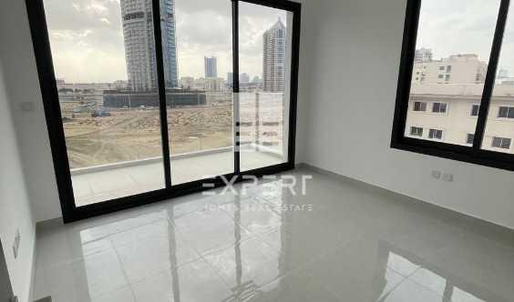 Best Studio Apartment  With Balcony Near Miracle Garden