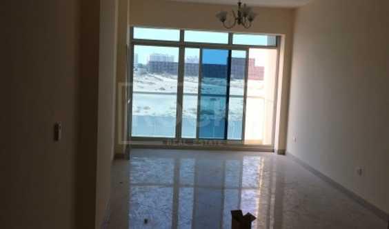 2 Bedrooms Apartment Community View Vacant Silicon Oasis