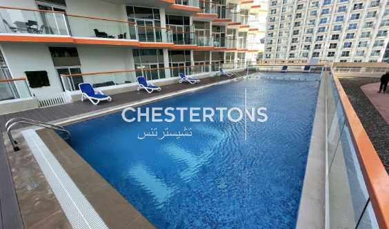 BRand New Building In Good Location Next To Dubai Canal