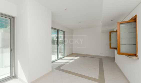 1 Bedroom Apartment  Study Golf Tower Low Floor