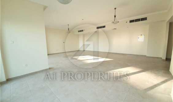Spacious 3 Bedrooms Penthouse Available In Downtown