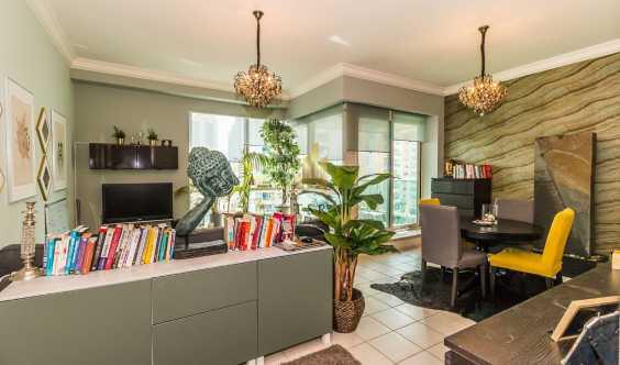 Fully Furnished Well Maintained Chiller Free